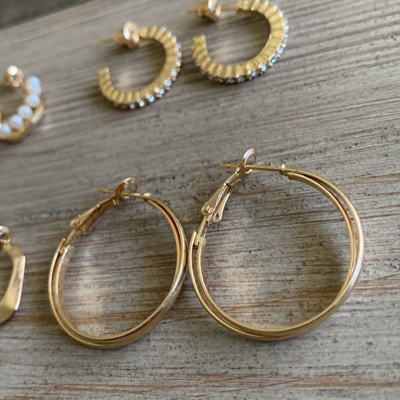 6/$8 NEW Gold Tone Hoop Earrings - Picture 10 of 15